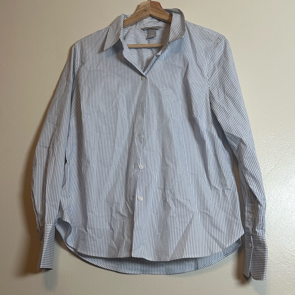 H&M white and blue striped work shirt